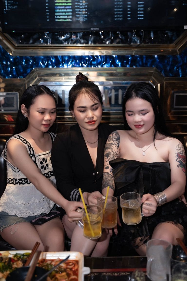 Karaoke THE VOICE KTV - Quan Hoa, Cầu Giấy (22)