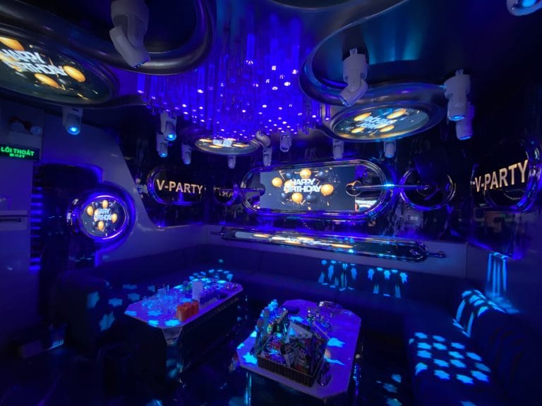 Karaoke V Party - Hồ Đắc Di, Đống Đa (7)