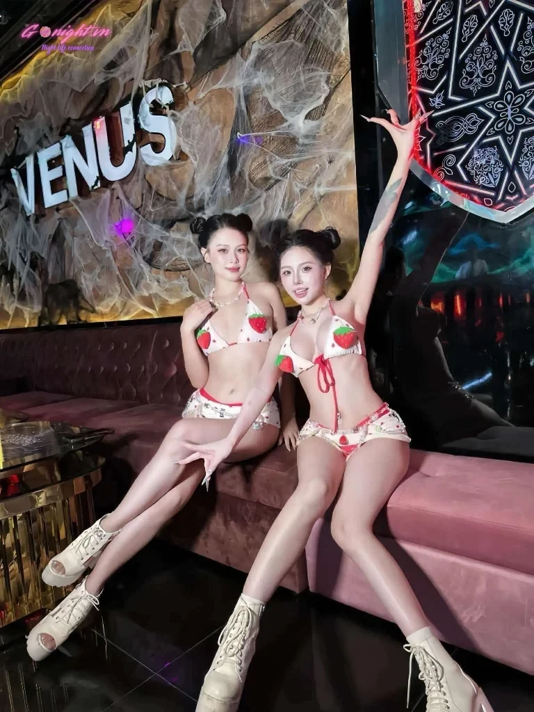 Venus Lounge - Xuân Thủy, Cầu Giấy (10)