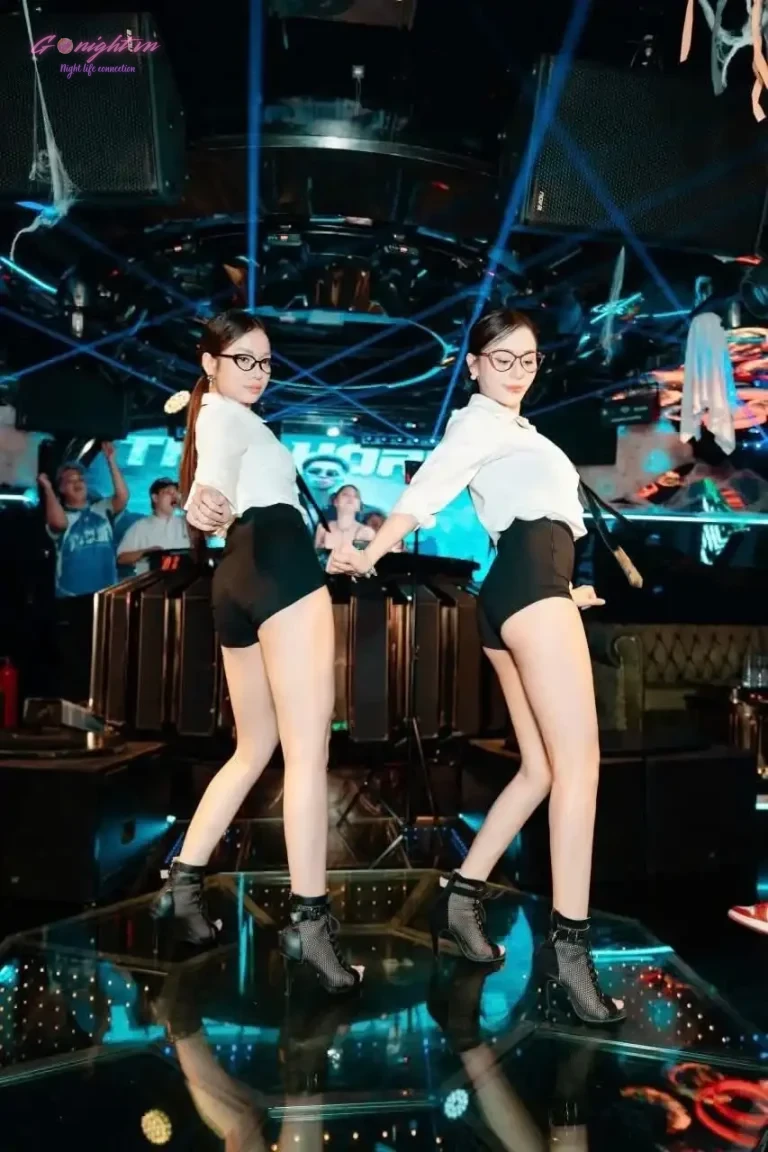 Venus Lounge - Xuân Thủy, Cầu Giấy (13)