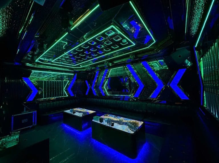 Karaoke THE VOICE KTV - Quan Hoa, Cầu Giấy (6)