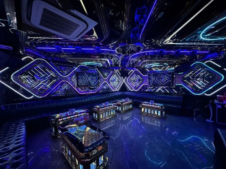 Karaoke THE VOICE KTV - Quan Hoa, Cầu Giấy (7)