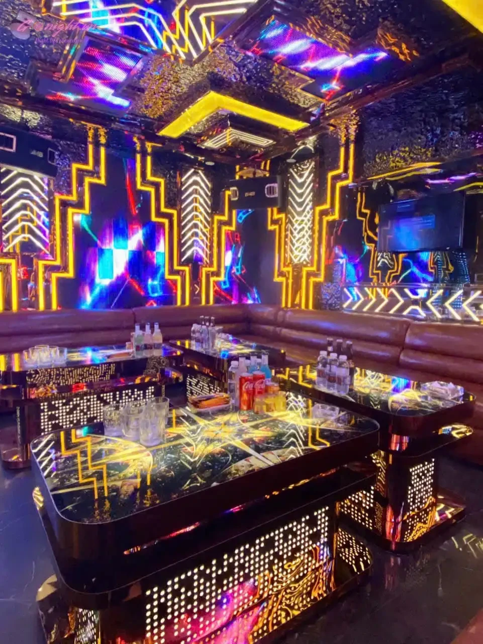 Karaoke Summit - Trần Thái Tông, Cầu Giấy 2 Karaoke Summit – 64 Trần Thái Tông