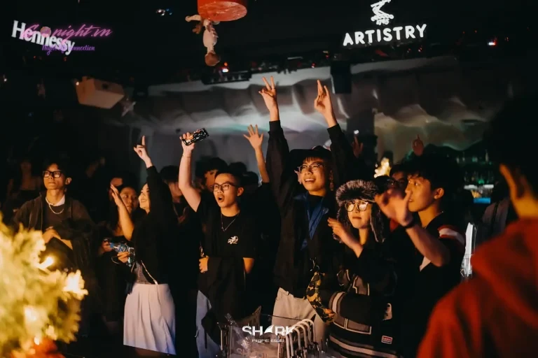 Shark Club - Tràng Tiền, Hoàn Kiếm (11)