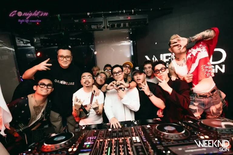 Weeknd SGN - Huỳnh Thúc Kháng, Quận 1 (14)