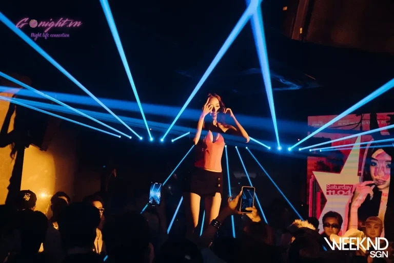 Weeknd SGN - Huỳnh Thúc Kháng, Quận 1 (7)