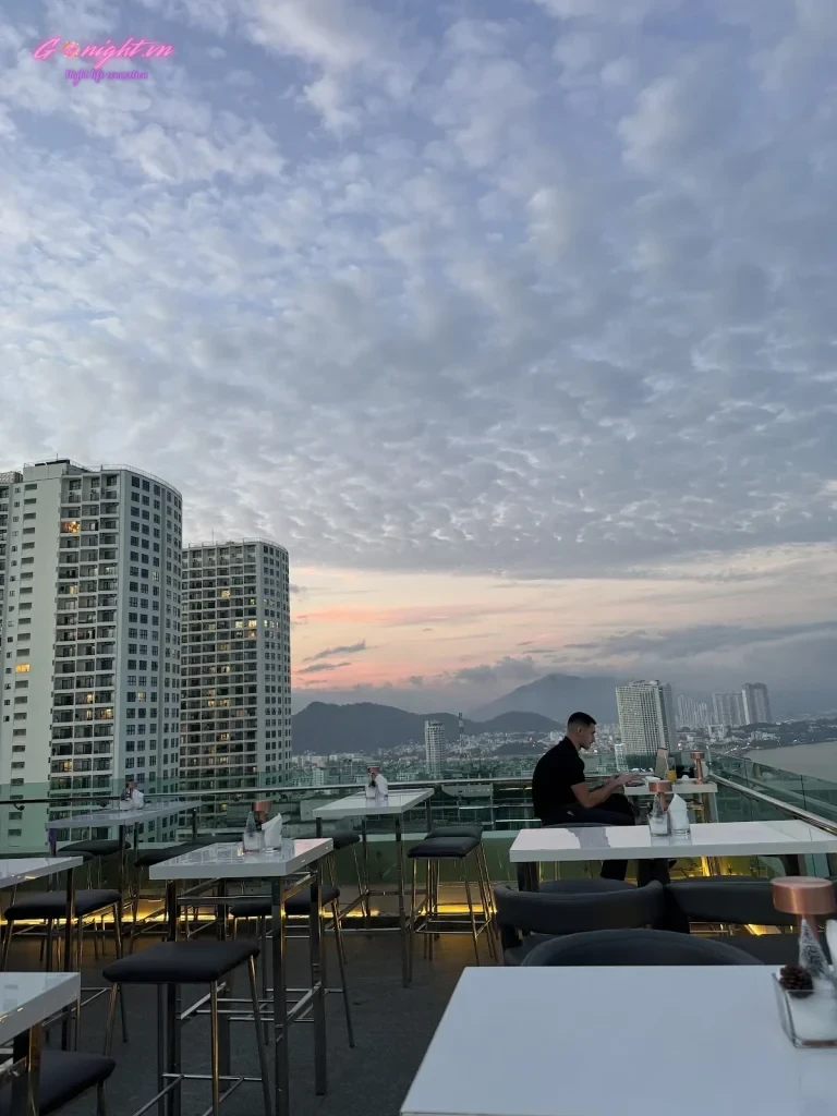 Top Sky Bar hoàng hôn tuyệt đẹp tại Thành phố Nha Trang