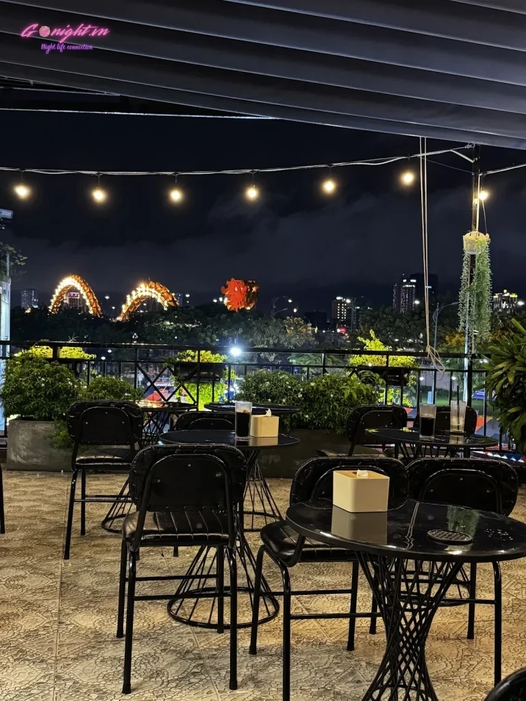 Duy Tịnh Rooftop Bar - Hà Thị Thân, Sơn Trà (2)