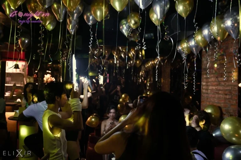 Elixir Lounge Bar - Ngô Văn Năm, Quận 1 (5)