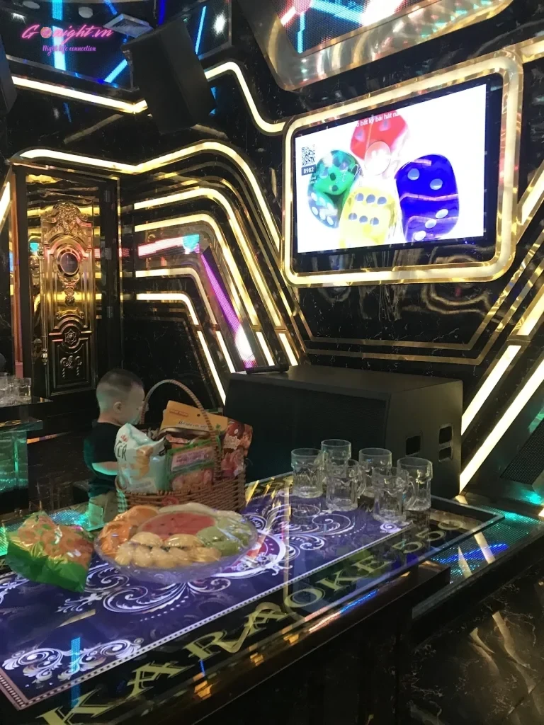 Tuyển dụng Phục Vụ Karaoke Thành Phố Thuận An