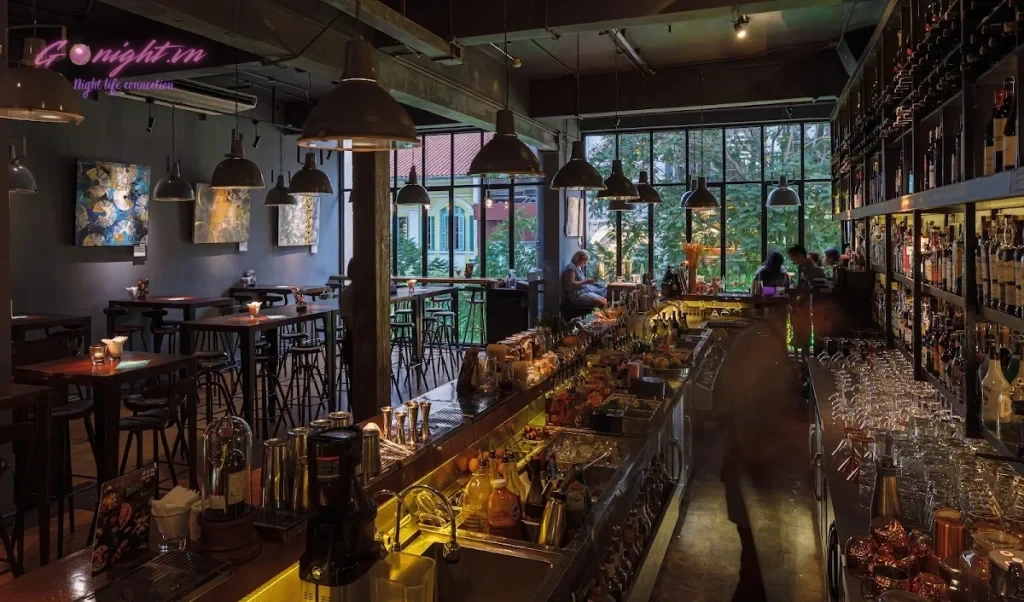Quẩy Xuyên Màn Đêm: Khám Phá Top 7 Club & Bar Sôi Động Bậc Nhất Quận 1, Sài Gòn 3 layla eatery bar gmap 69f341bc56f2c 1
