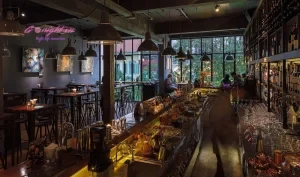 Layla - Eatery & Bar - Đông Du, Quận 1 (1)