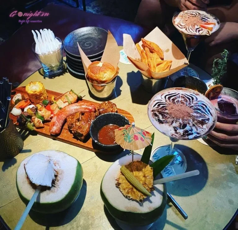 Layla - Eatery & Bar - Đông Du, Quận 1 (4)