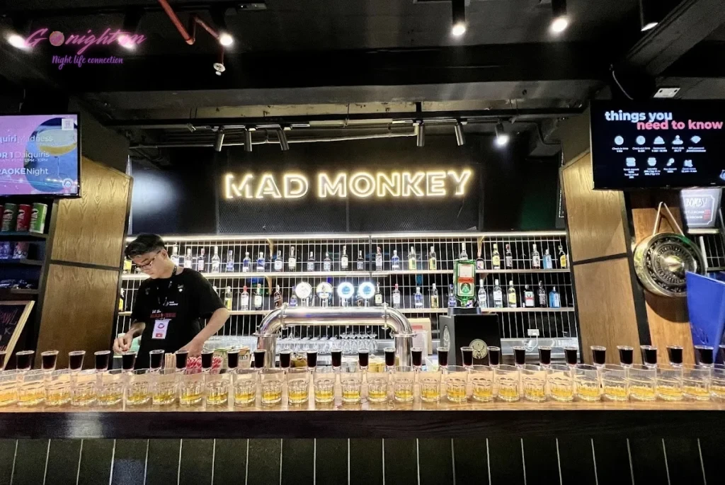 Top 7 Quán Pub Phố Cổ Hà Nội: Điểm Hẹn Lý Tưởng Cho Đêm Chill Cùng Bạn Bè 6 mad club sports karaoke bar gmap 69f1a0a95d0ff 1