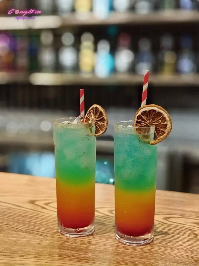 MAD CLUB SPORTS & KARAOKE BAR - Mã Mây, Hoàn Kiếm (5)