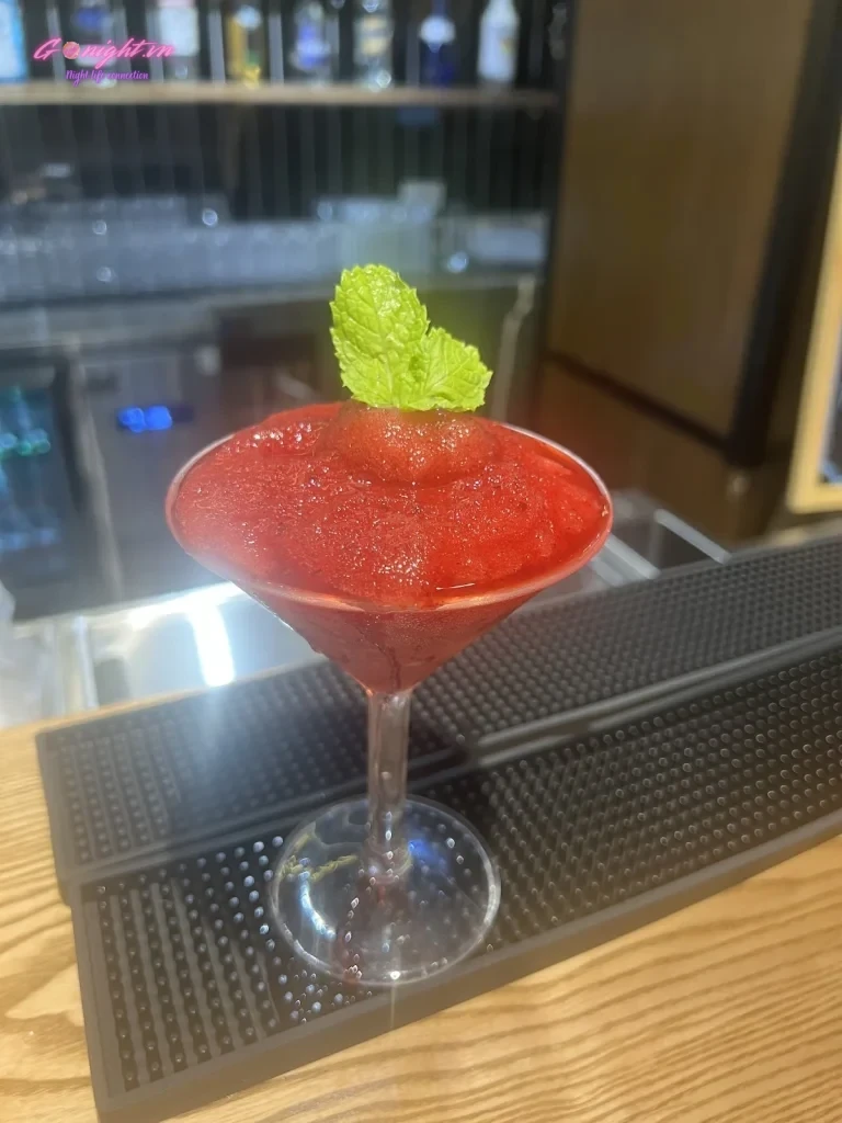 MAD CLUB SPORTS & KARAOKE BAR - Mã Mây, Hoàn Kiếm (7)