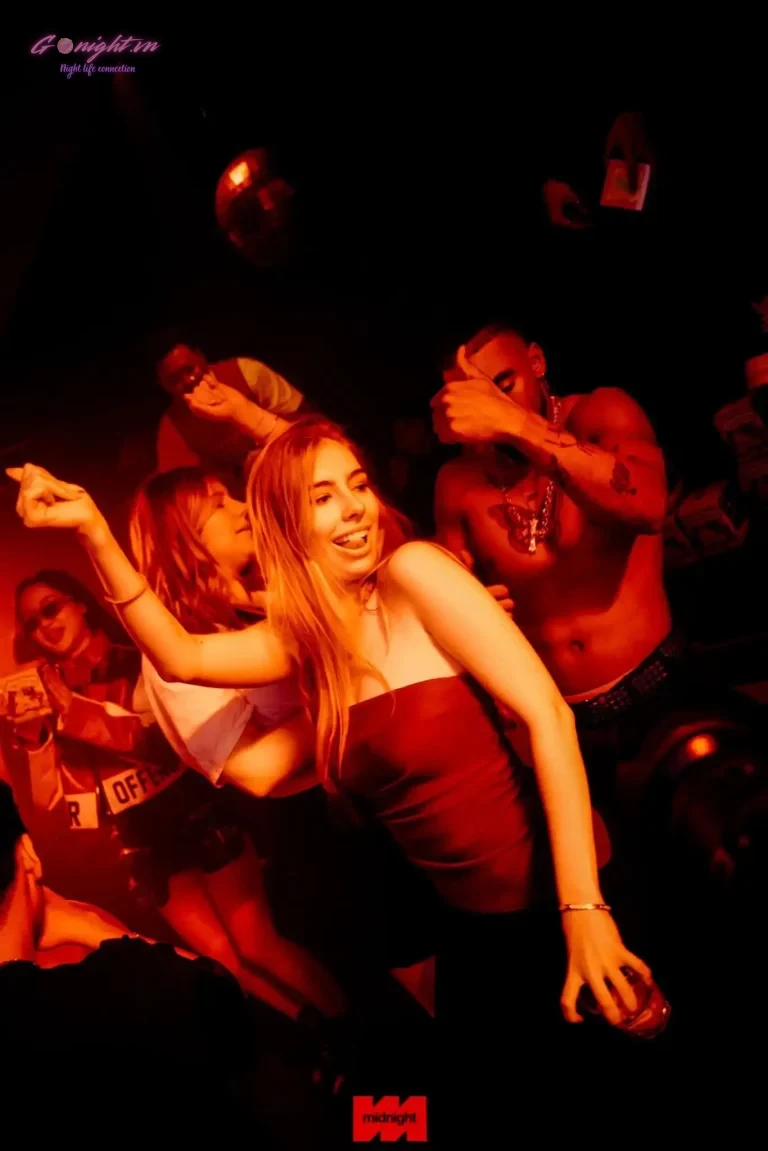 Top Club quẩy banh nóc tại Hà Nội