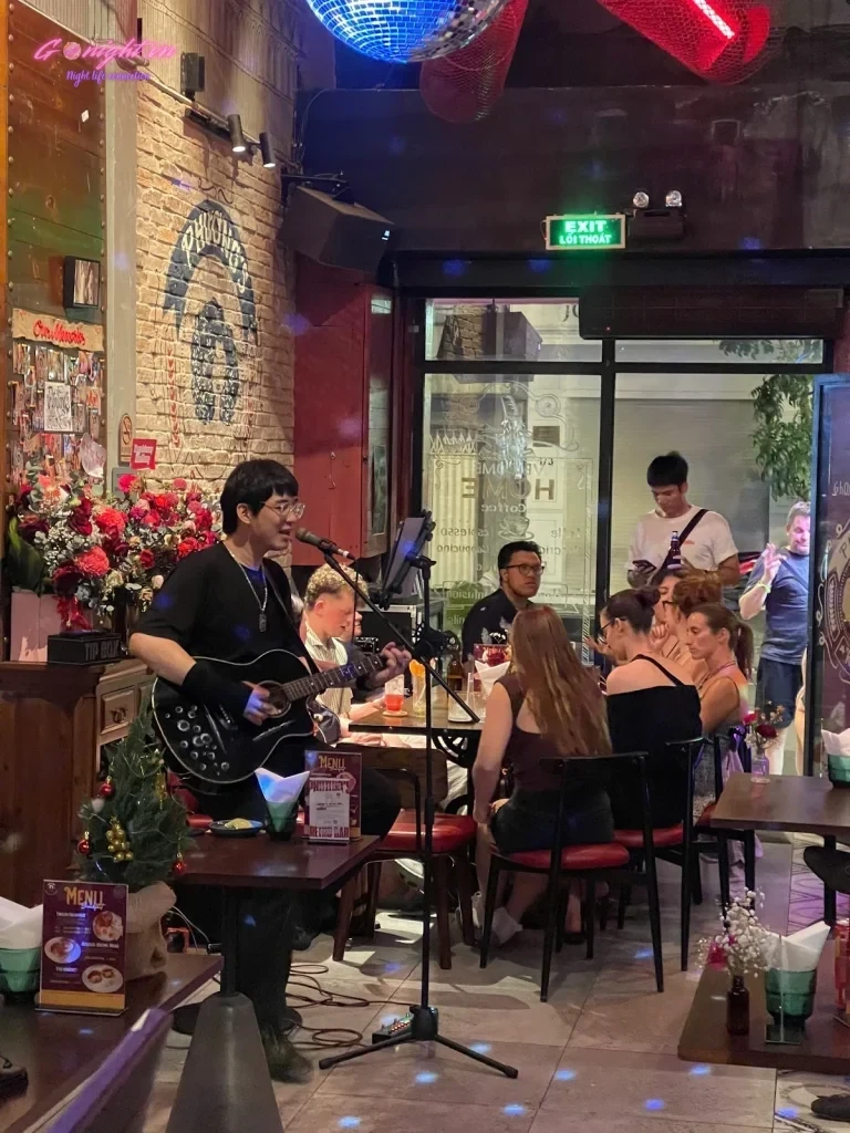 PHƯƠNG’S RETRO BAR - Lý Tự Trọng, Quận 1 (3)