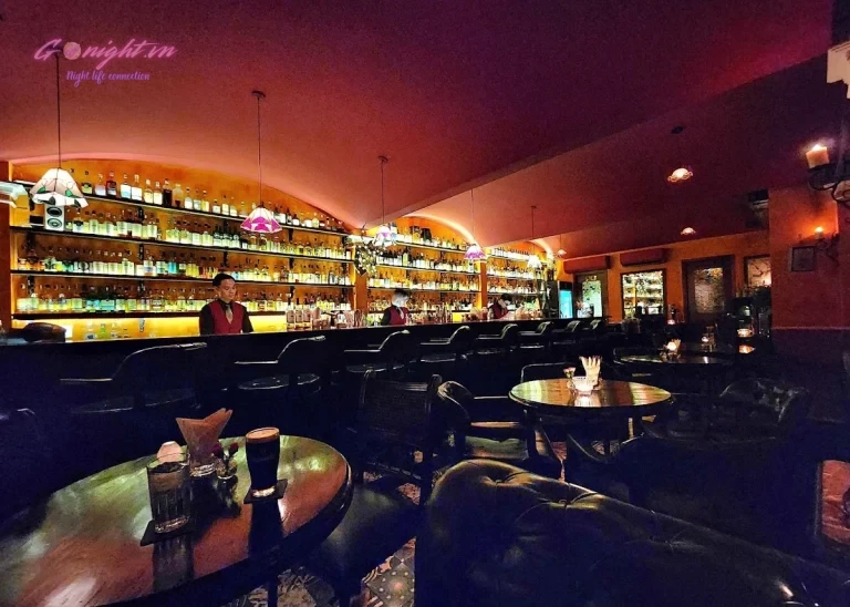 PK Maltroom Whisky Bar – 8A Đặng Tất, Quận 1