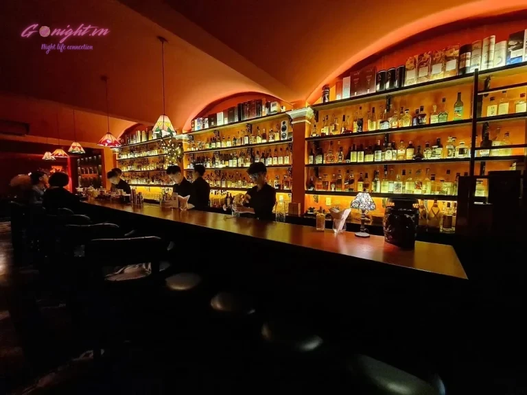 PK Maltroom Whisky Bar - 8A Đặng Tất, Quận 1 (4)