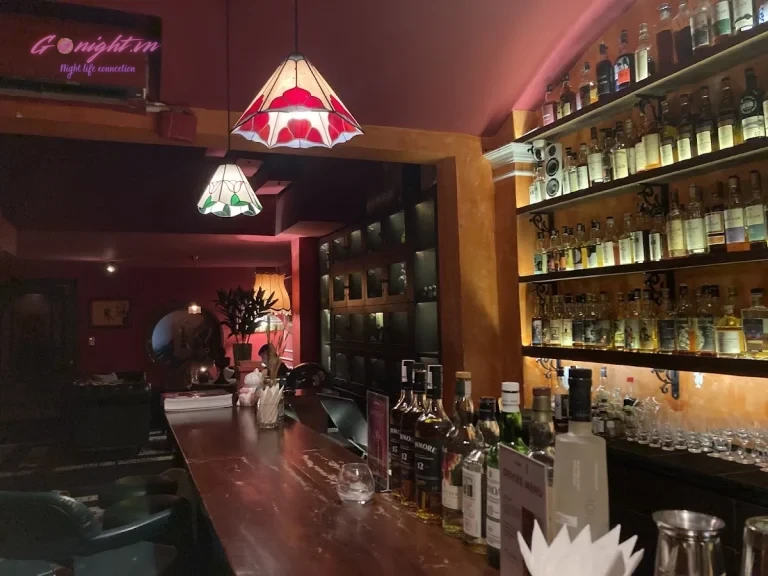 PK Maltroom Whisky Bar - 8A Đặng Tất, Quận 1 (5)