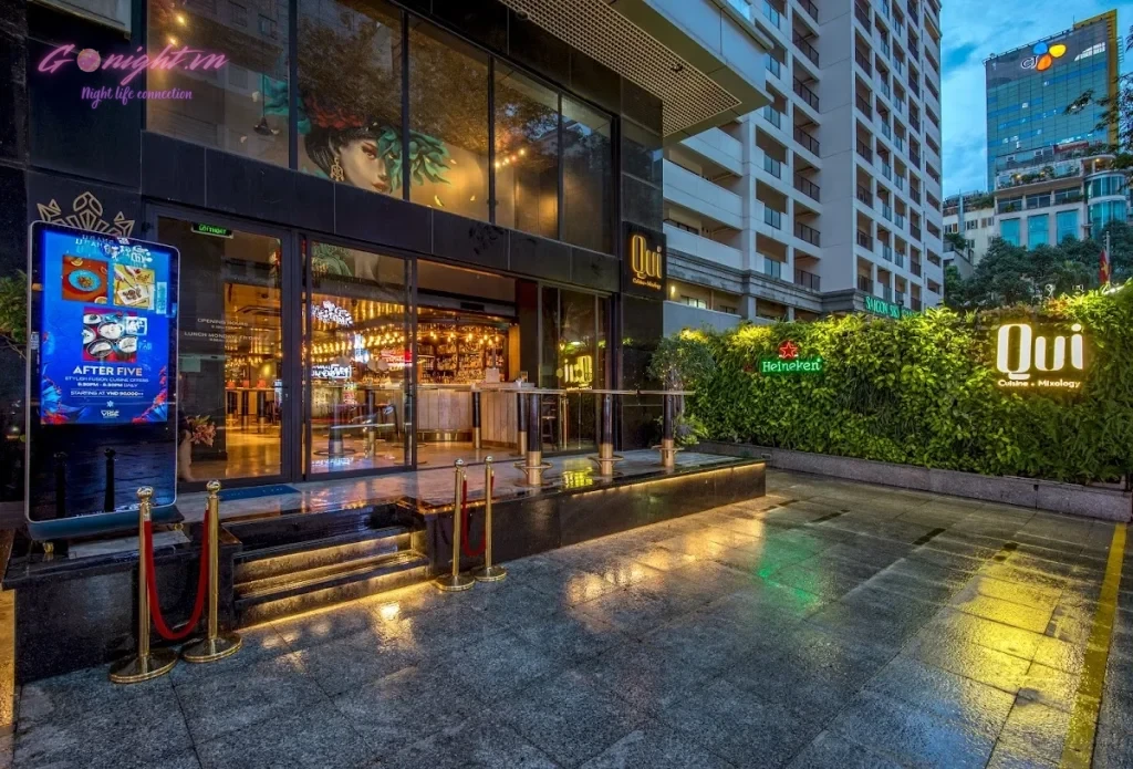Quẩy Xuyên Màn Đêm: Khám Phá Top 7 Club & Bar Sôi Động Bậc Nhất Quận 1, Sài Gòn 6 qui cuisine mixology gmap 69f34302928bf 1