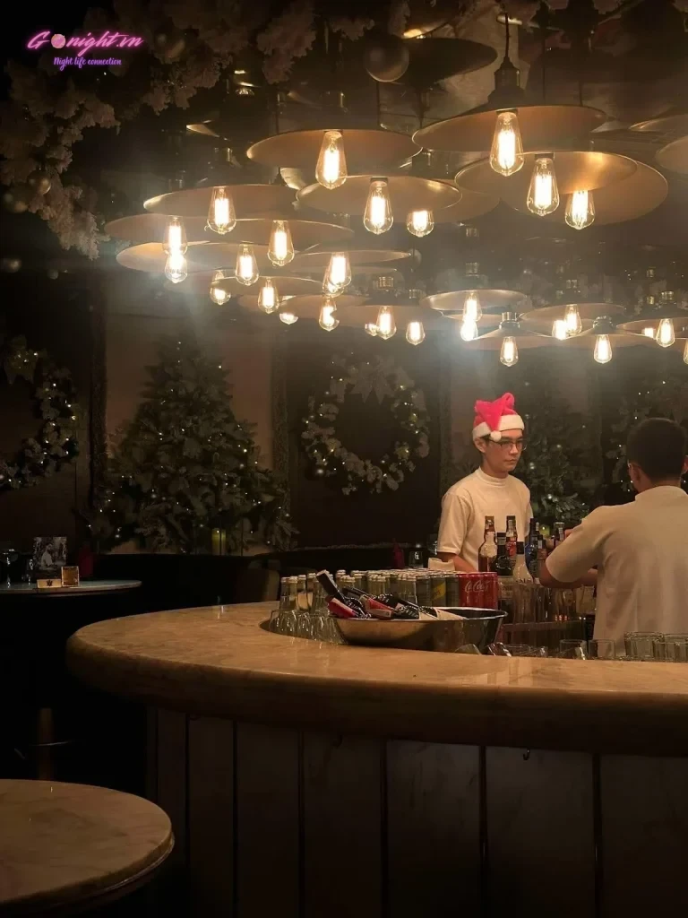 Qui Cuisine Mixology Bar - Lê Thánh Tôn, Quận 1 (5)
