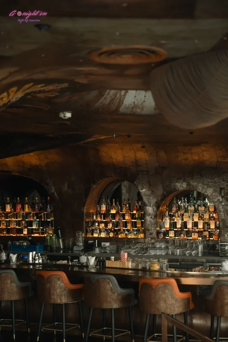 ROOTY BAR – Hồ Huấn Nghiệp, Quận 1