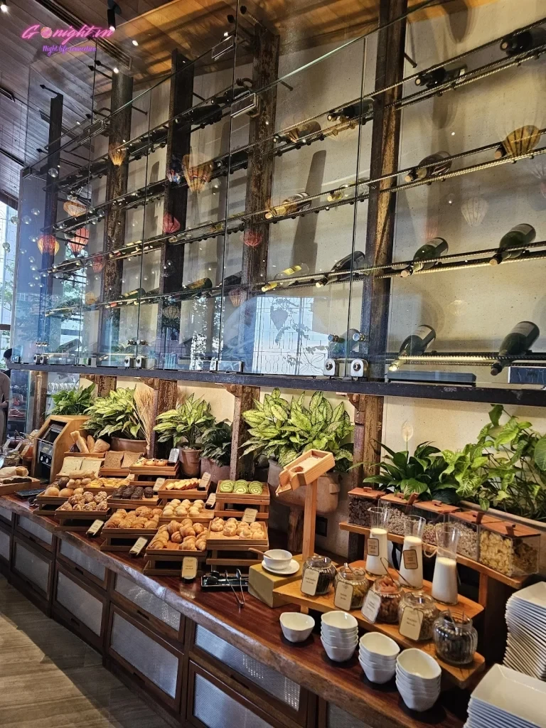 ROOTY BAR - Hồ Huấn Nghiệp, Quận 1 (2)