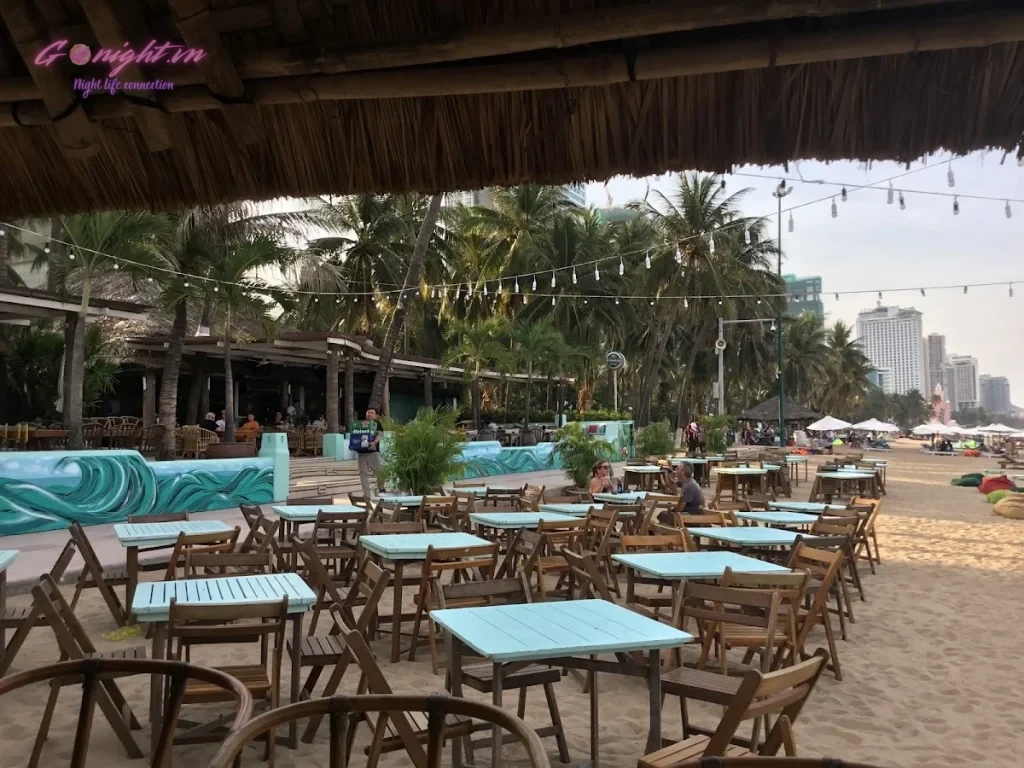 Top 7 Rooftop & Beach Bar/Club Đẹp Nhất Nha Trang: Ngắm Trọn Vẹn Biển Đêm 3 sailing club nha trang gmap 69f3328997275 1