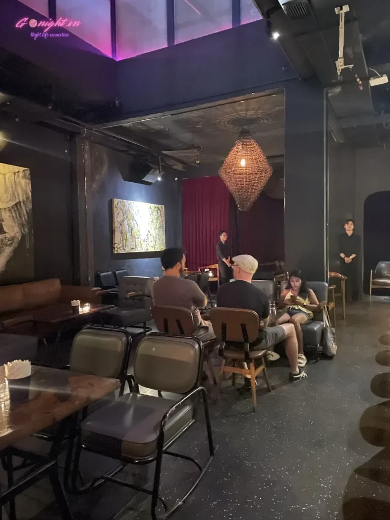 Tê Bar - Tầng 3, 39-41 Nguyễn Thái Học, Hải Châu (3)