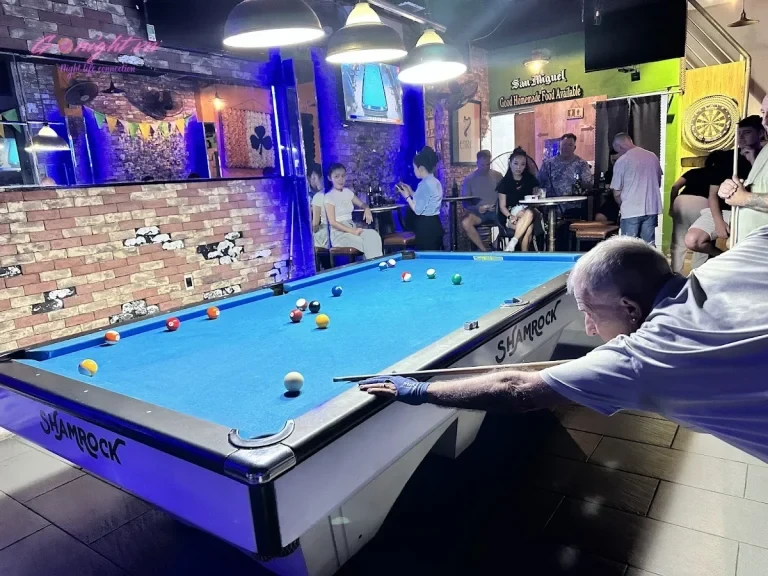 The Original Shamrock Sports Bar - An Thượng 32, Ngũ Hành Sơn (4)