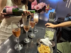 Twinkle Japanese Bar & Lounge - Phố Linh Lang, Ba Đình (1)