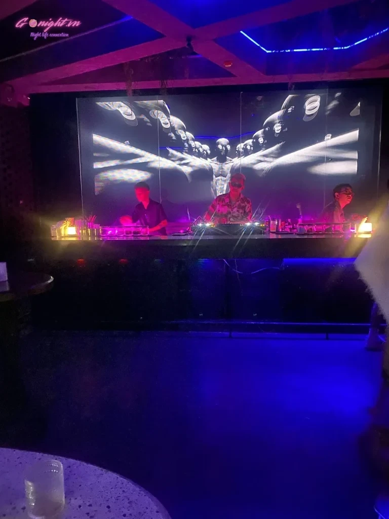 WHY NOT BAR NHA TRANG - Nguyễn Thiện Thuật, Thành phố Nha Trang (5)