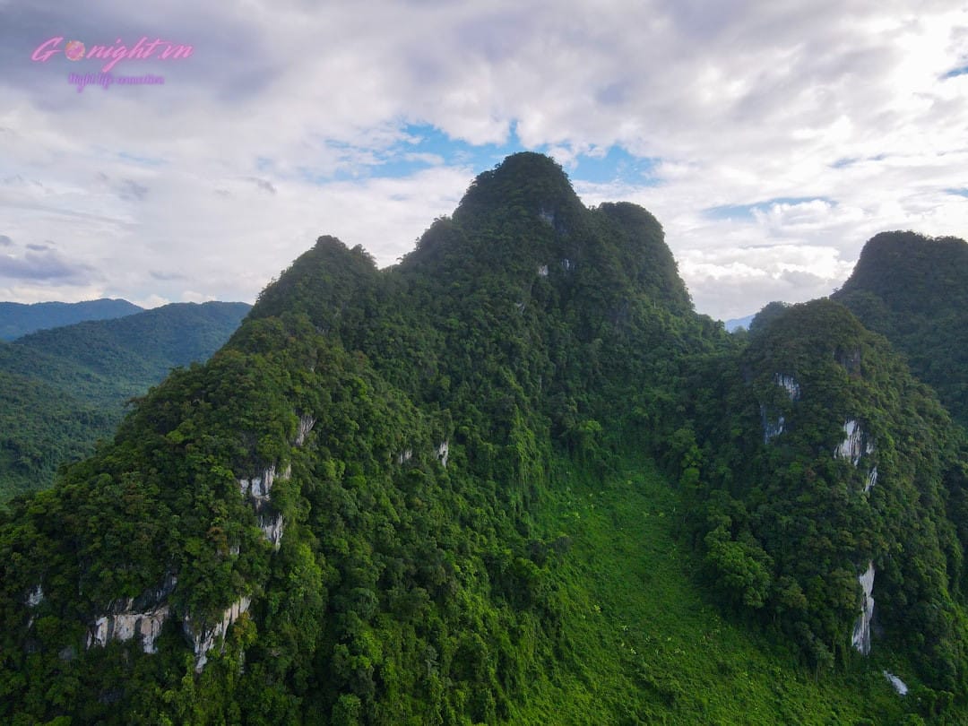 yang bay waterfall vietnam nature park