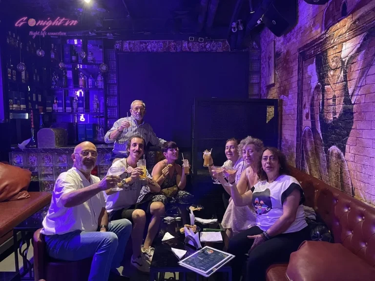 Tuyển dụng Nhân Viên Nam Karaoke Quận Hai Bà Trưng