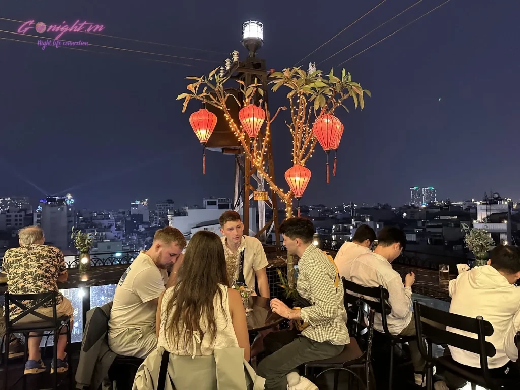 cloud sky bar hanoi 69fdb97488d28 1
