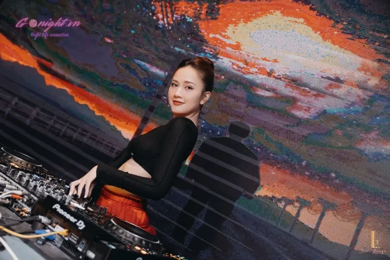 Luxor Lounge - Hàng Bài, Hoàn Kiếm (2)