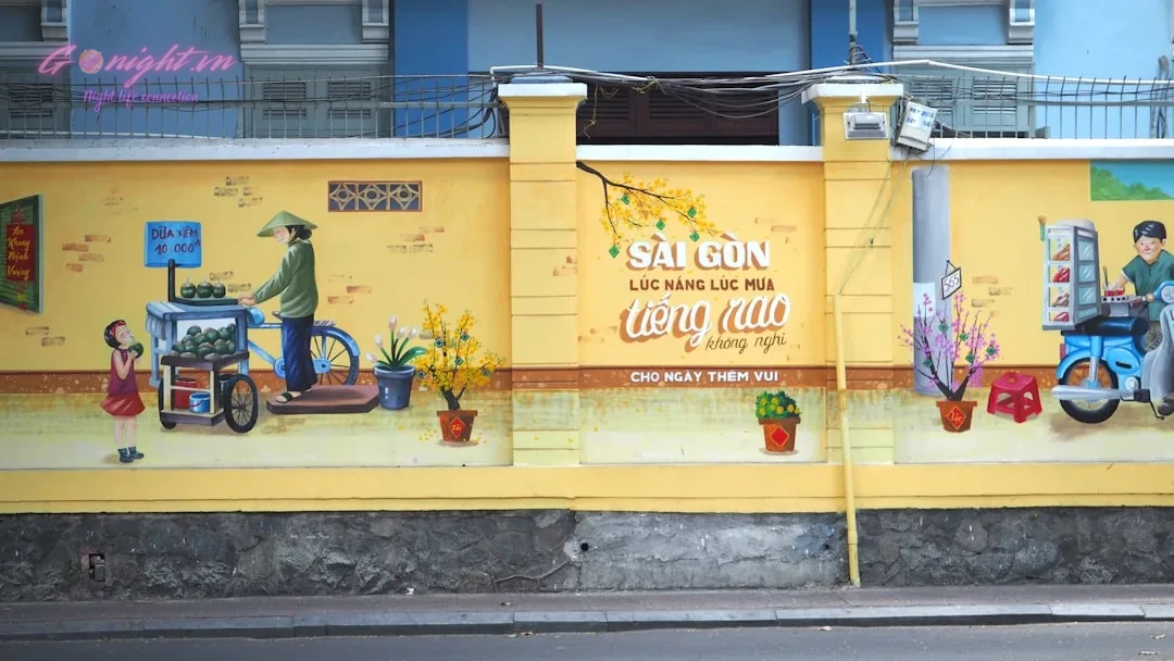 Quẩy Xuyên Màn Đêm: Khám Phá Top 7 Club & Bar Sôi Động Bậc Nhất Quận 1, Sài Gòn 9 yellow and red concrete building